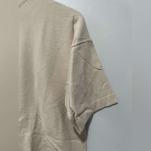 Low-High Shirt - Picture 2 of 4